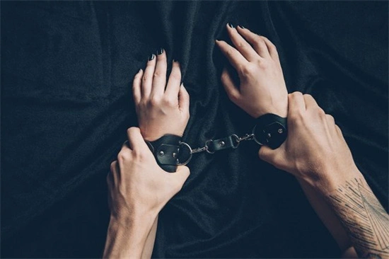 【西檬之家】字母圈小圈是什么？BDSM新人入圈指南